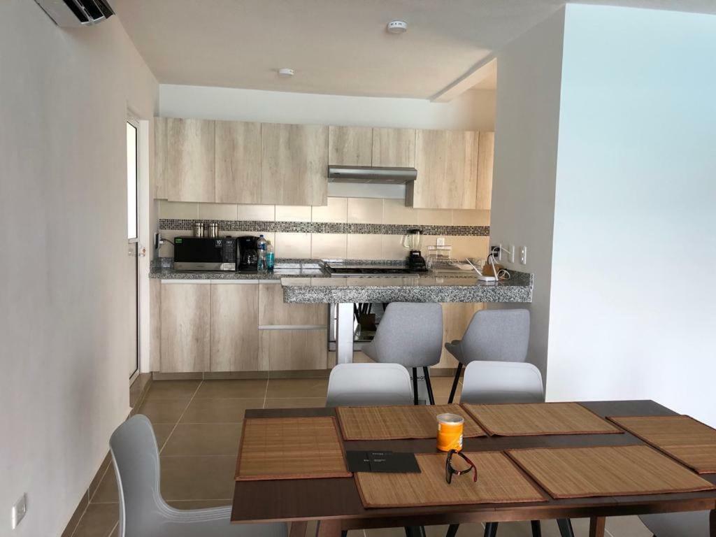 Departamento De Lujo 3 Recamaras En Exclente Ubicacion Cancún Exterior foto